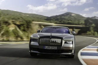 Rolls-Royce Spectre Black Badge: The Ultimate Fusion of Luxury and Performance